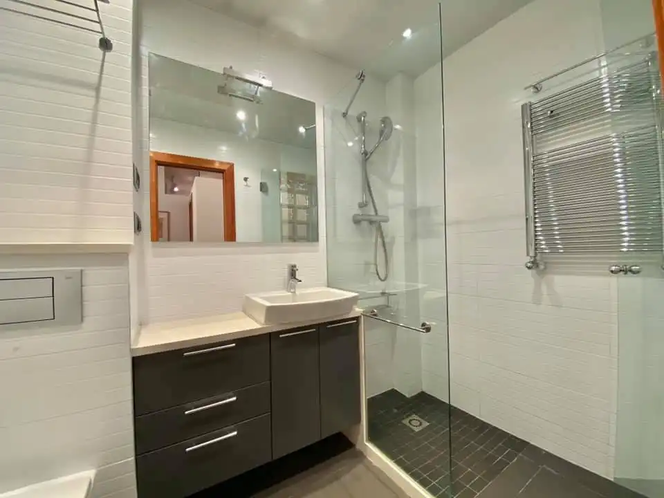 Baño de Apartamento de alquiler en Madrid con Aire acondicionado, Amueblado y Se aceptan mascotas