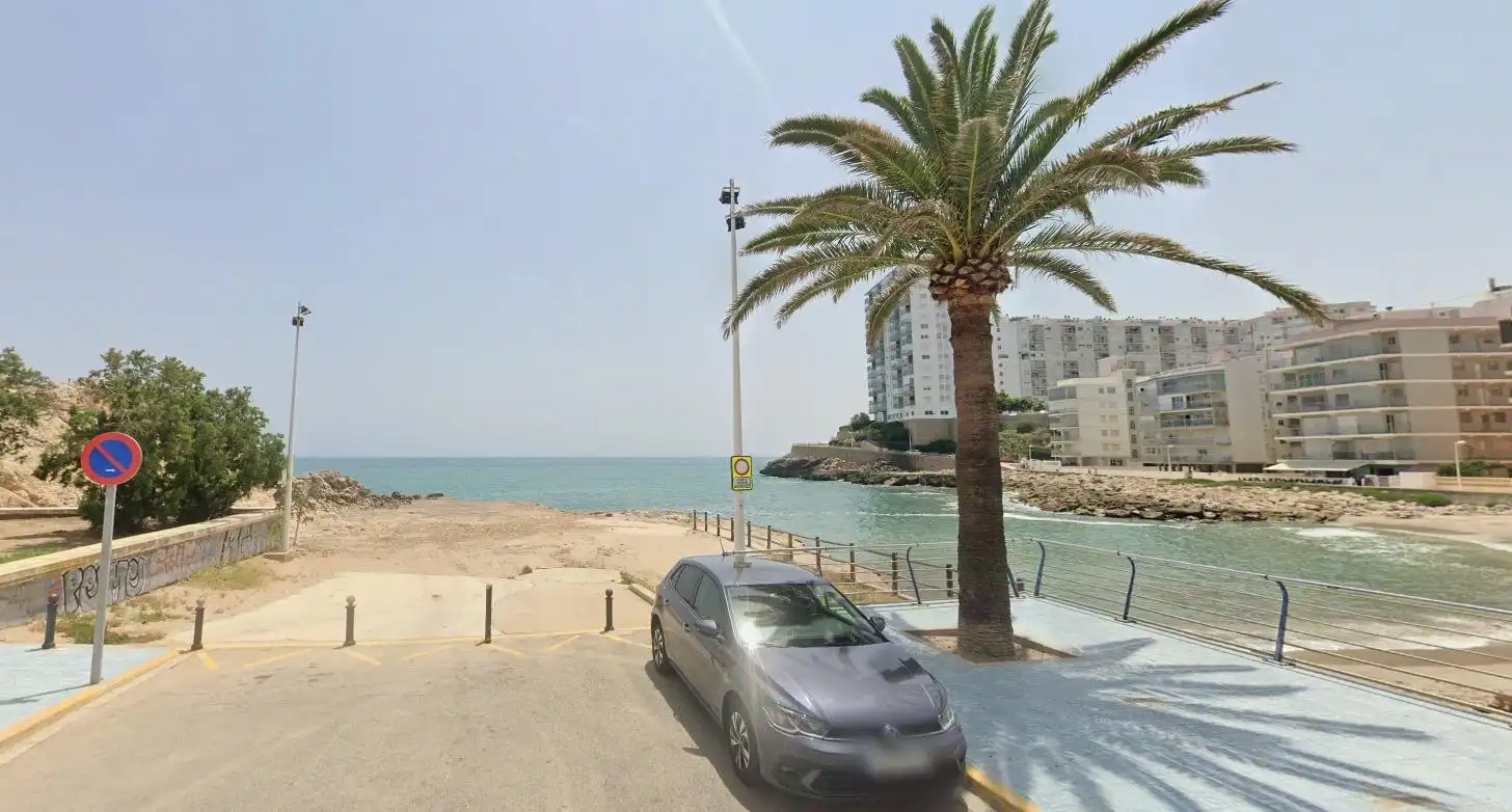 Parking de Piso en venta en Cullera con Terraza, Amueblado y Piscina comunitaria