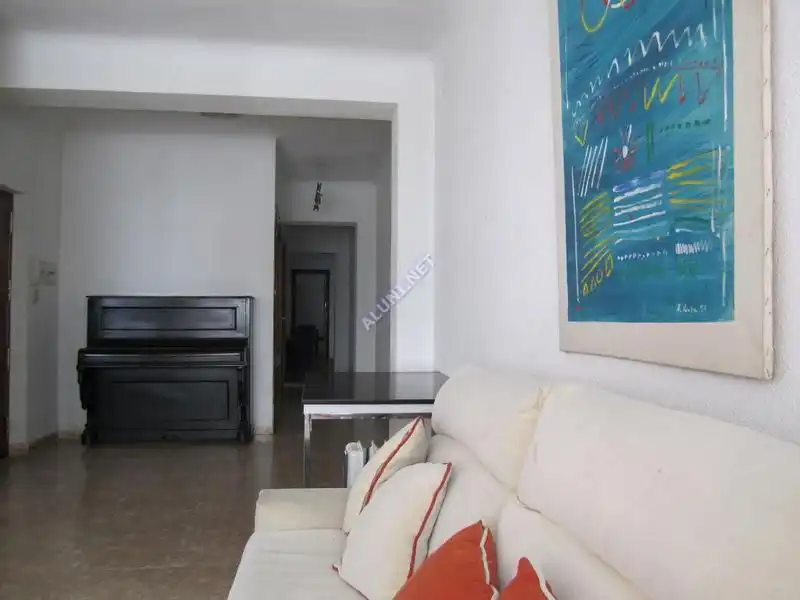 Sala de estar de Piso de alquiler en Granada con Aire acondicionado, Calefacción y Amueblado