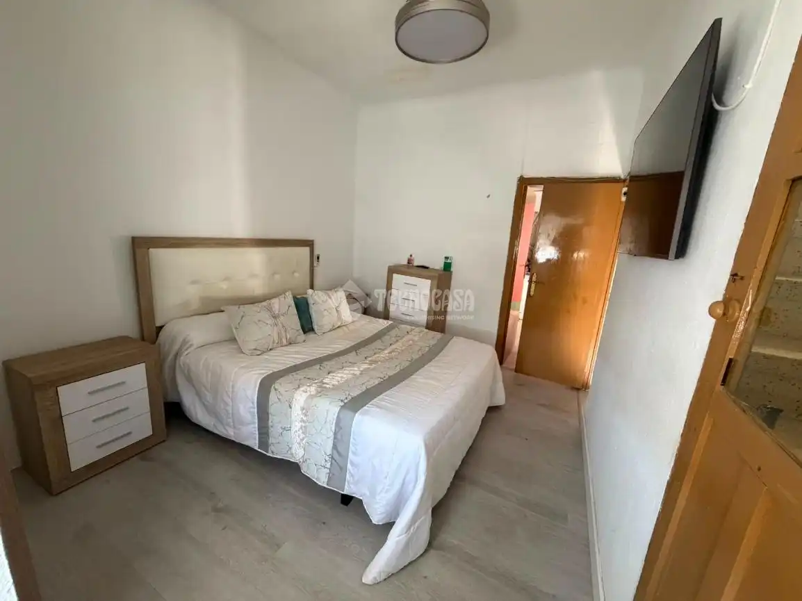 Casa adosada en venta en Torredonjimeno