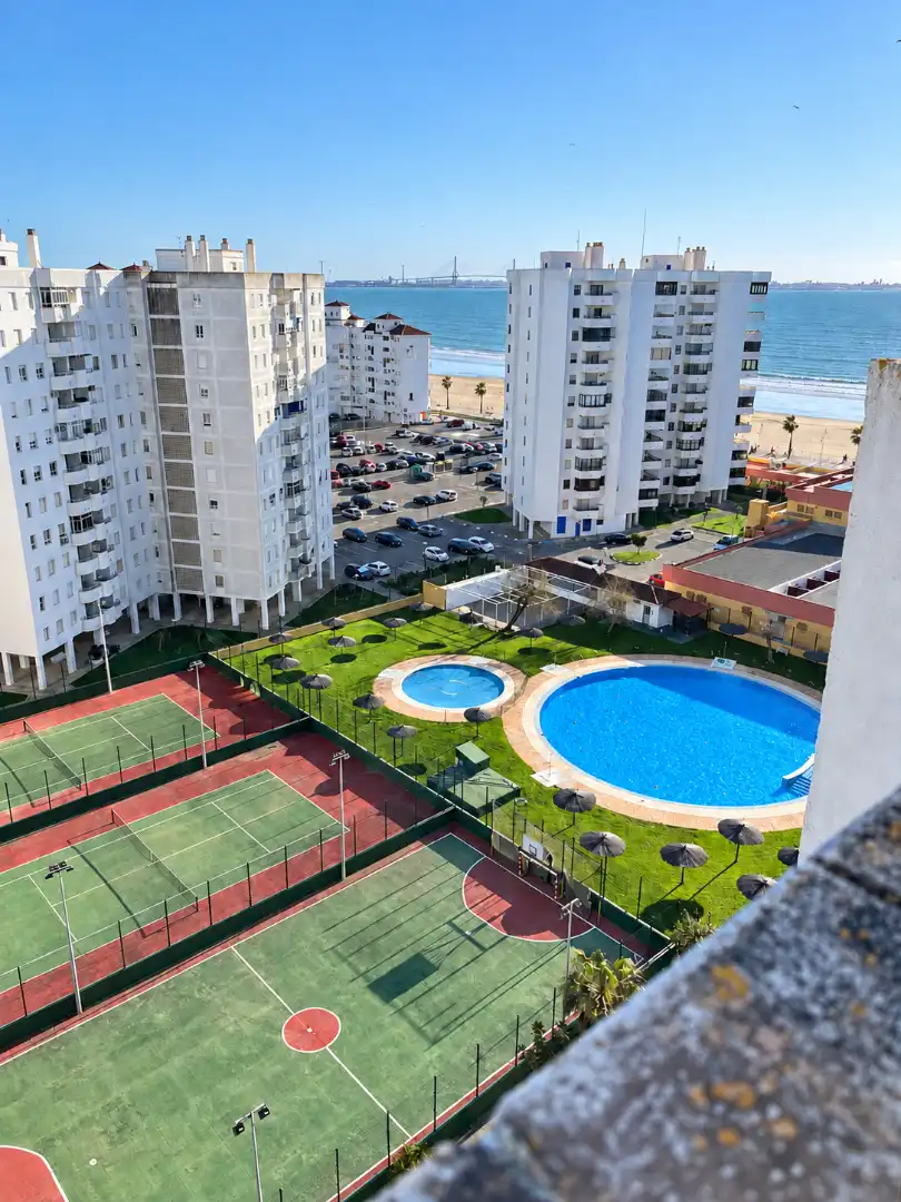 Flat with pool for sale in Valdelagrana