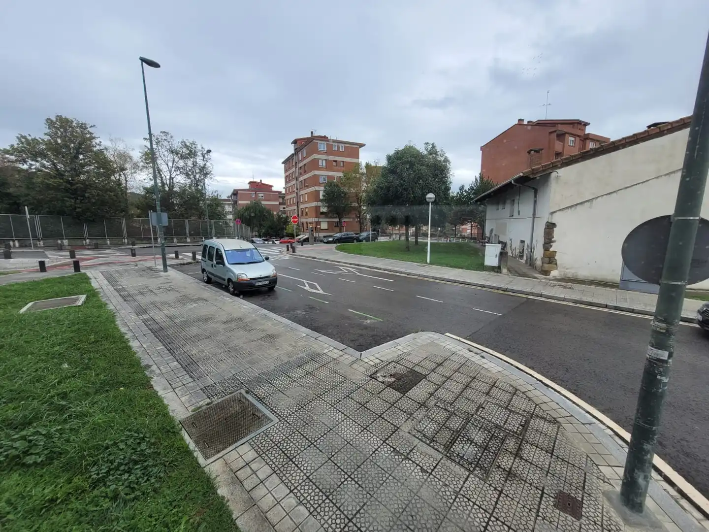 Außenansicht von Wohnung zum Verkauf in Bilbao  mit Heizung, Parkett und Abstellraum