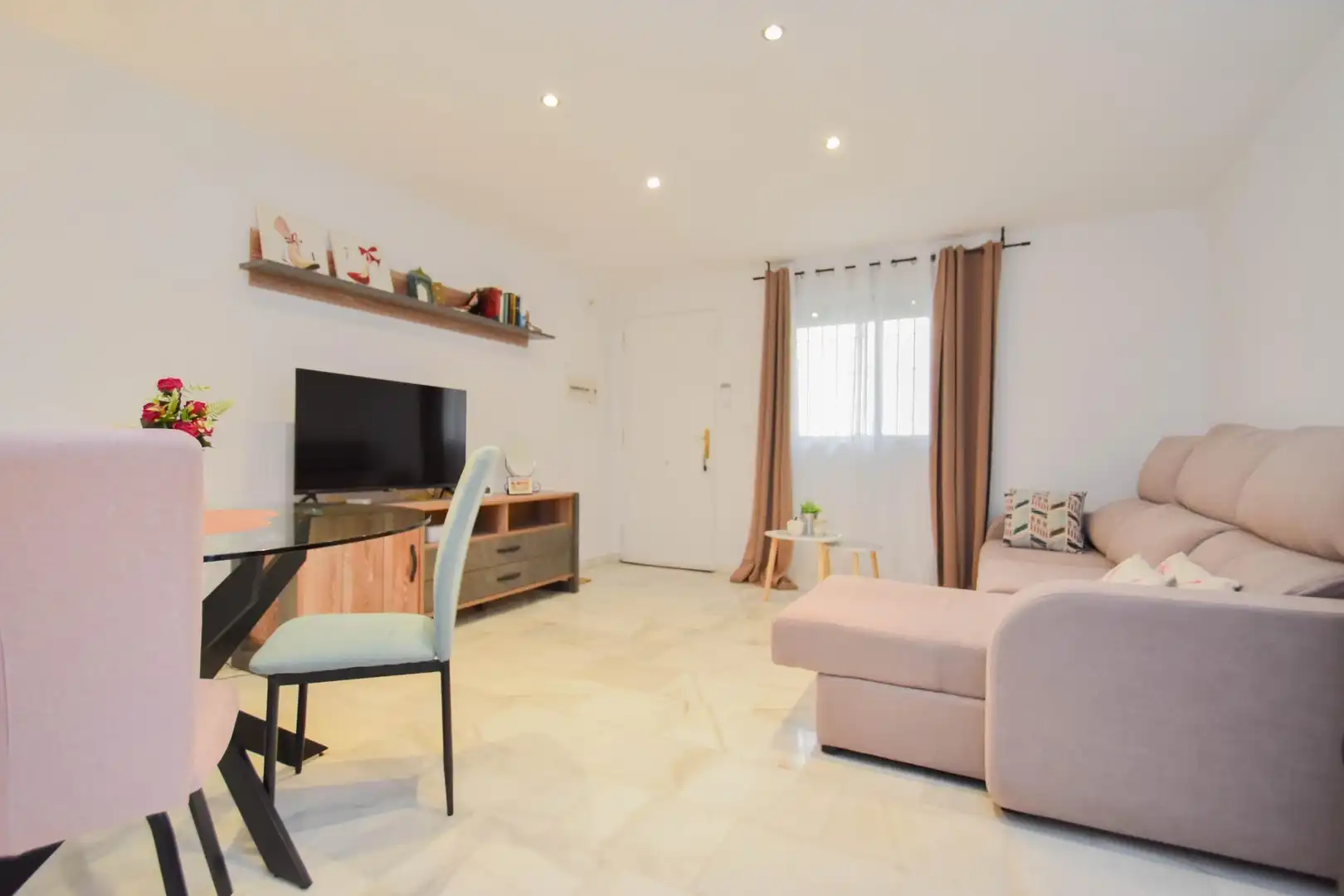Sala d'estar de Dúplex en venda en Cúllar Vega amb Aire condicionat, Calefacció i Terrassa