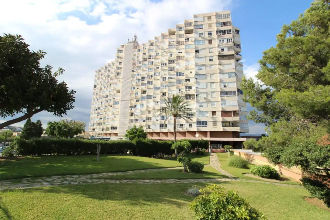 Vista exterior de Piso en venta en Torremolinos con Aire acondicionado, Calefacción y Balcón