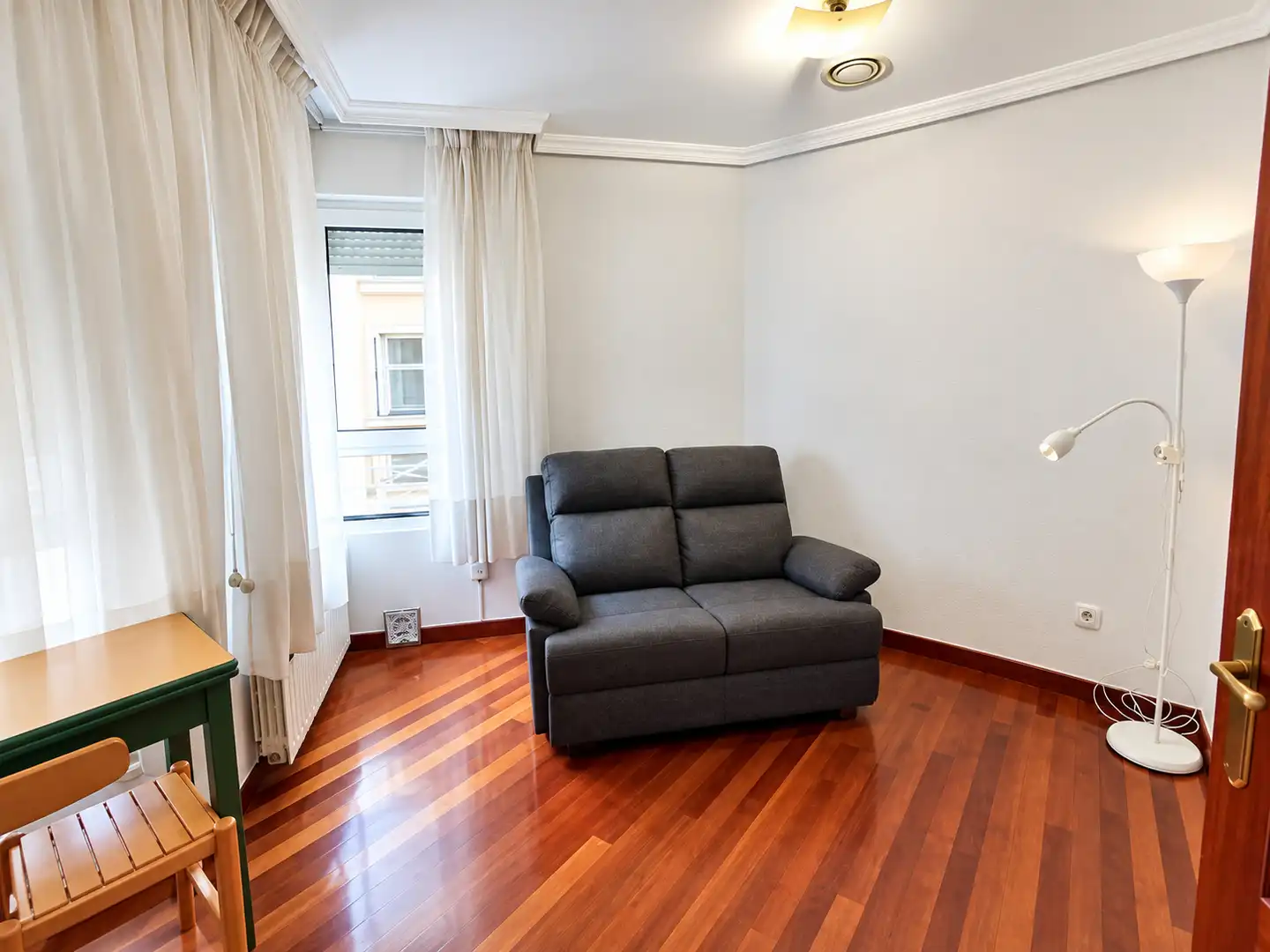Sala d'estar de Pis de lloguer en Santander amb Calefacció, Moblat i Forn