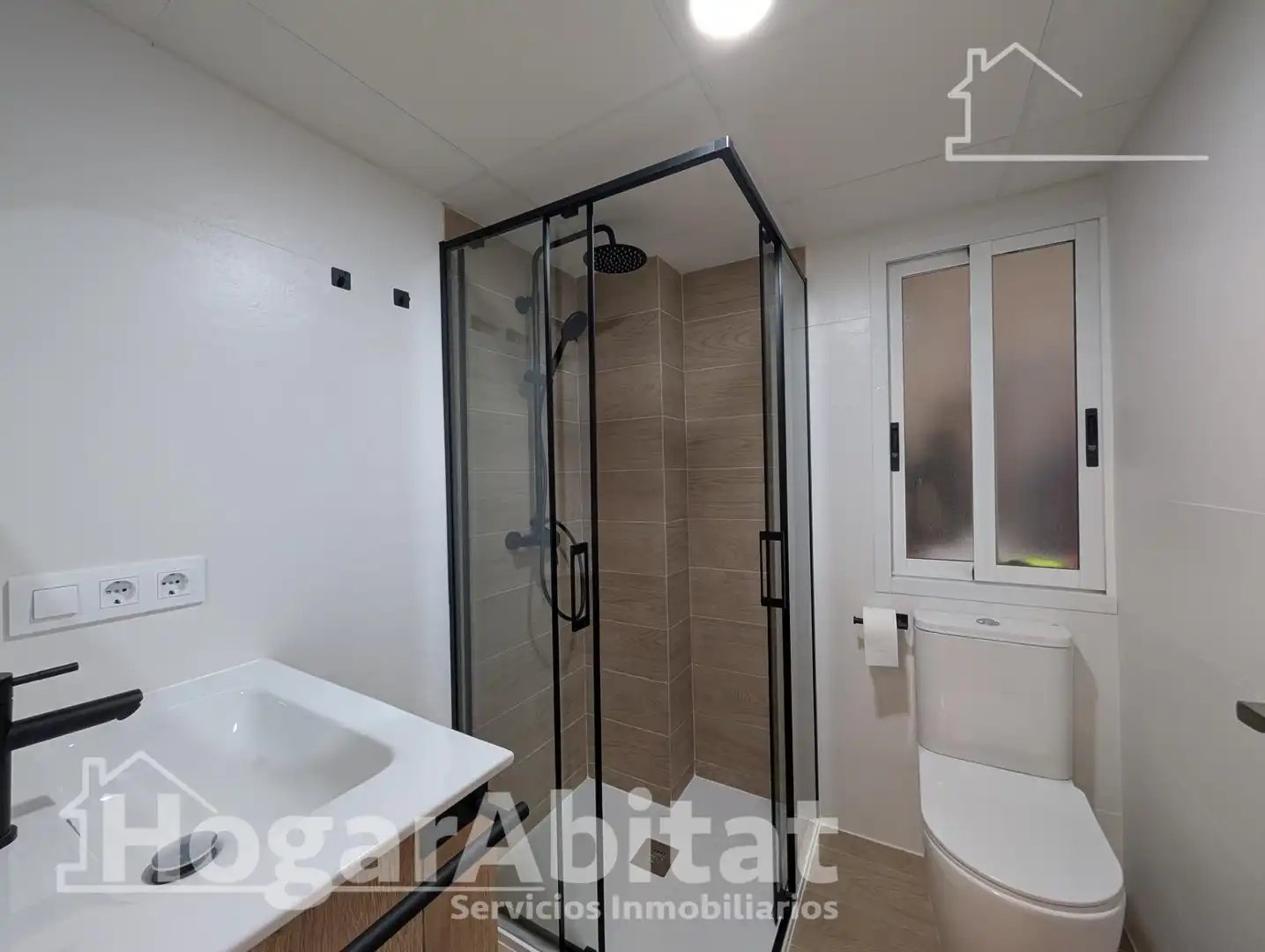 Bathroom of Flat for sale in Alicante / Alacant  with Air Conditioner and Furnished