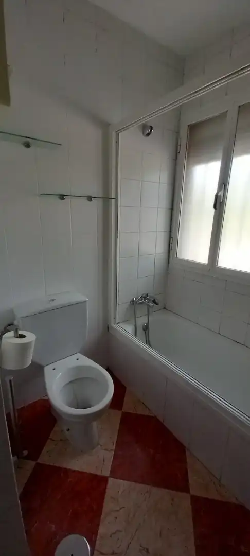 Badezimmer von Maisonette zum Verkauf in Sevilla mit Klimaanlage