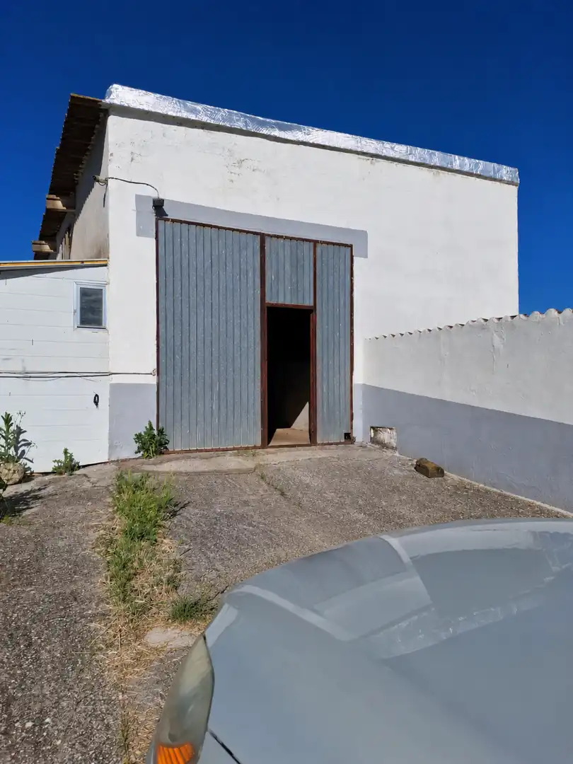 Vista exterior de Local en venda en Aguilar de Campoo
