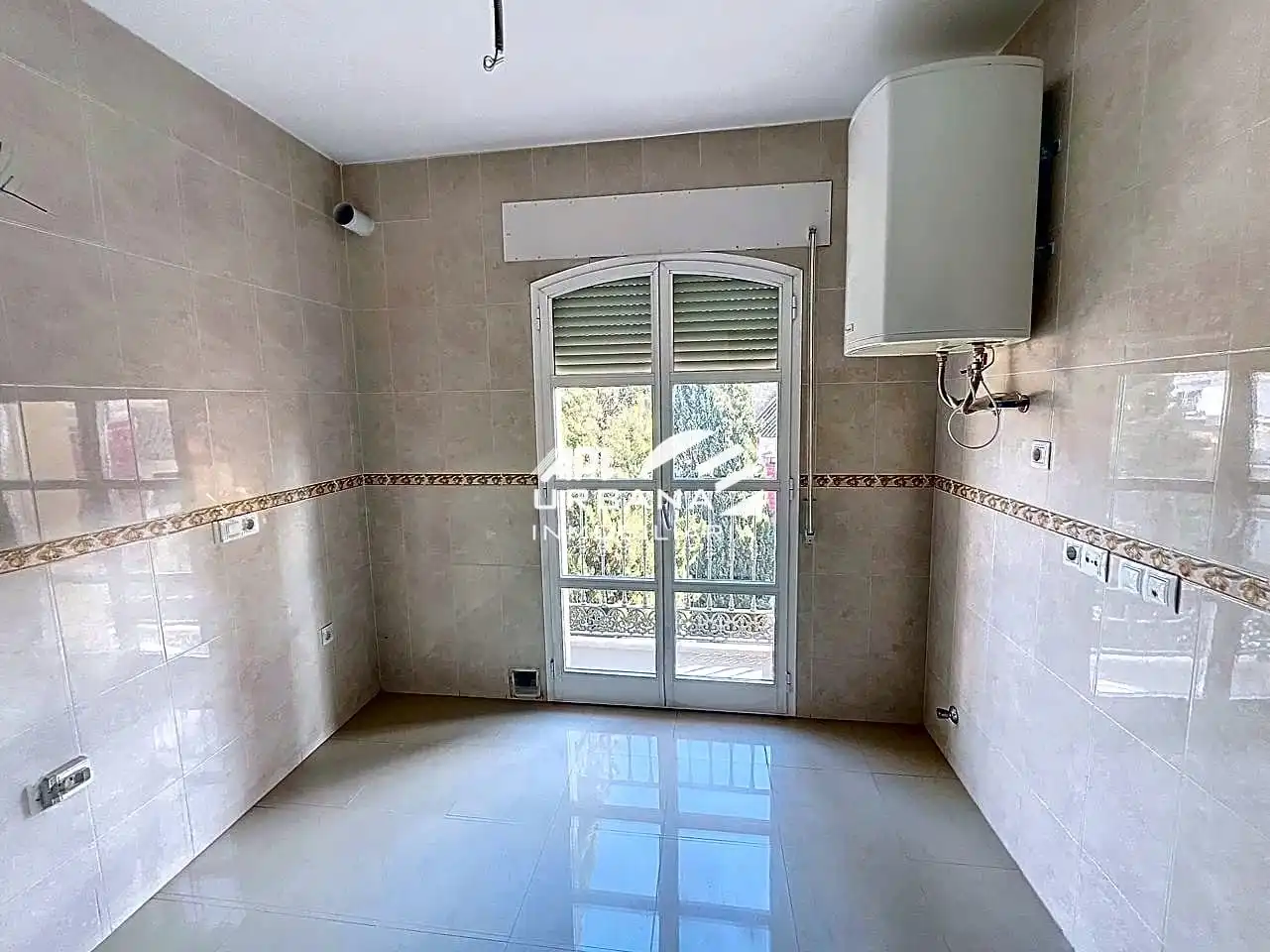 Cocina de Piso en venta en Lucena con Terraza y Trastero