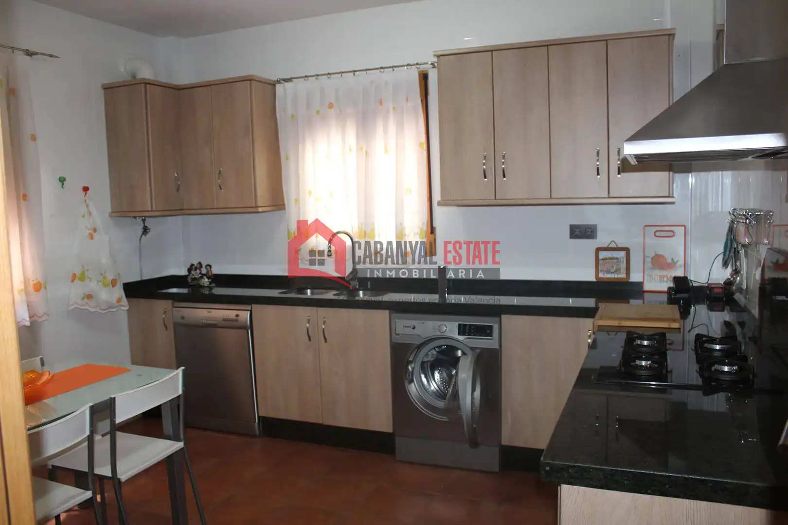 Cuina de Casa o xalet en venda en Fuencaliente amb Jardí privat, Terrassa i Traster