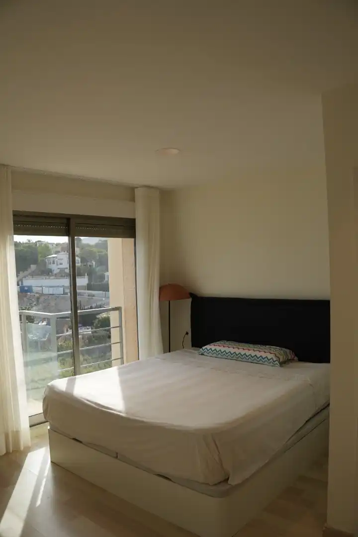 Habitación de Casa o chalet de alquiler en El Campello con Aire acondicionado, Calefacción y Terraza