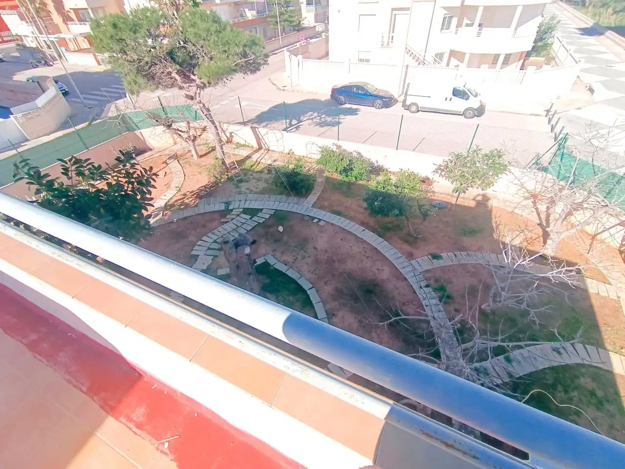 Terrassa de Casa o xalet en venda en Oliva amb Aire condicionat, Jardí privat i Terrassa