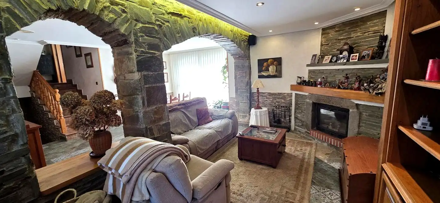 Living room of Houses for sale in Valdés - Luarca  with Heating, Private garden and Parquet flooring