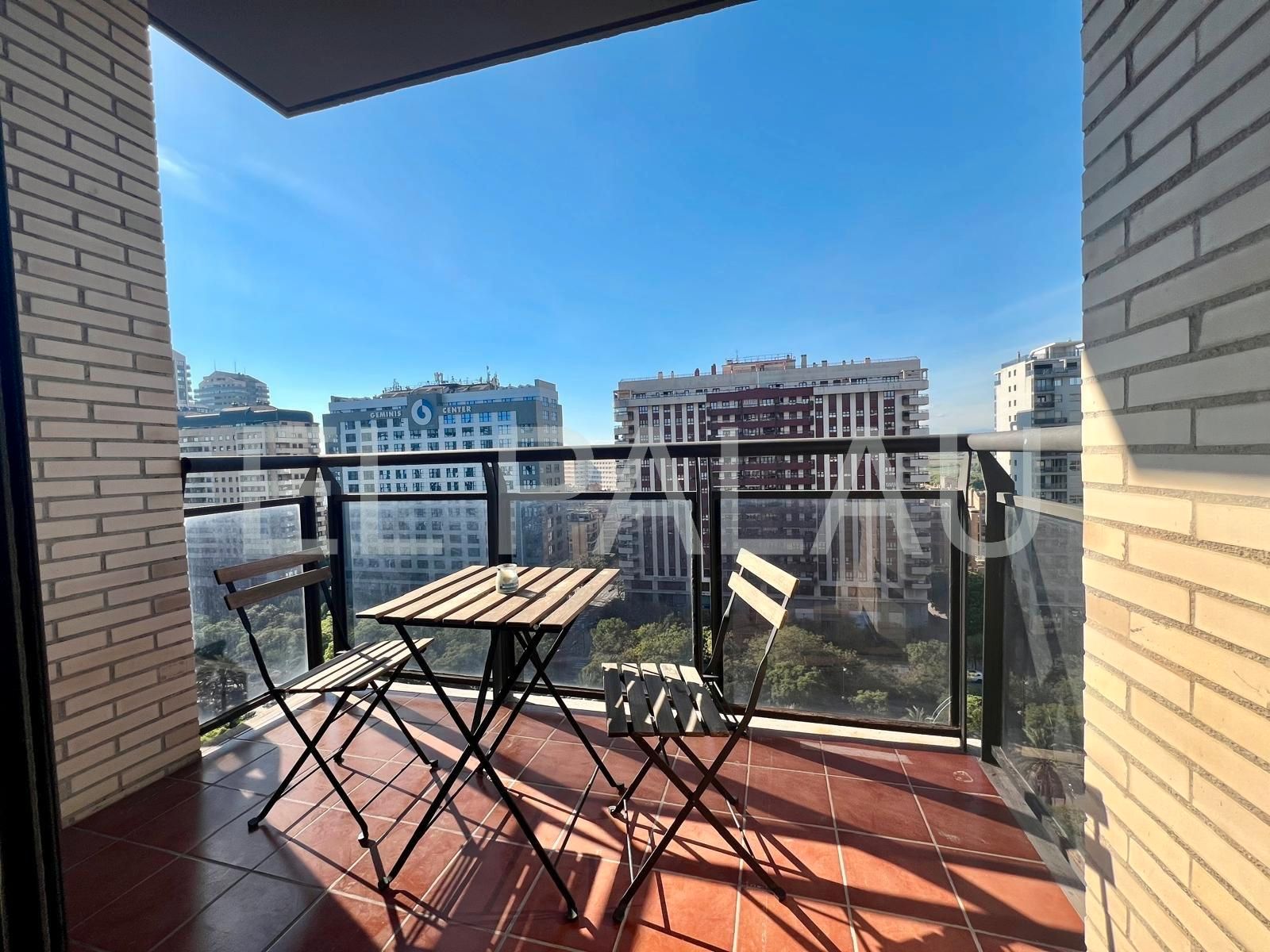 Terrace of Flat to rent in  Valencia Capital  with Air Conditioner, Terrace and Furnished