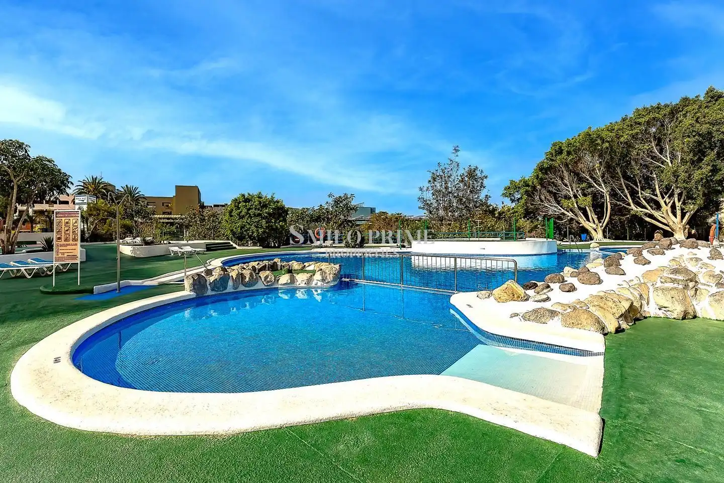 Piscina de Estudio en venta en Adeje con Terraza, Amueblado y Piscina comunitaria