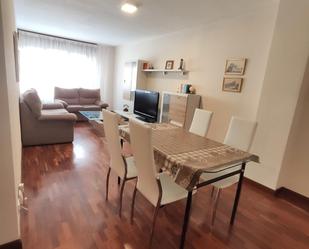 Living room of Flat to rent in Burgos Capital  with Heating, Parquet flooring and Furnished