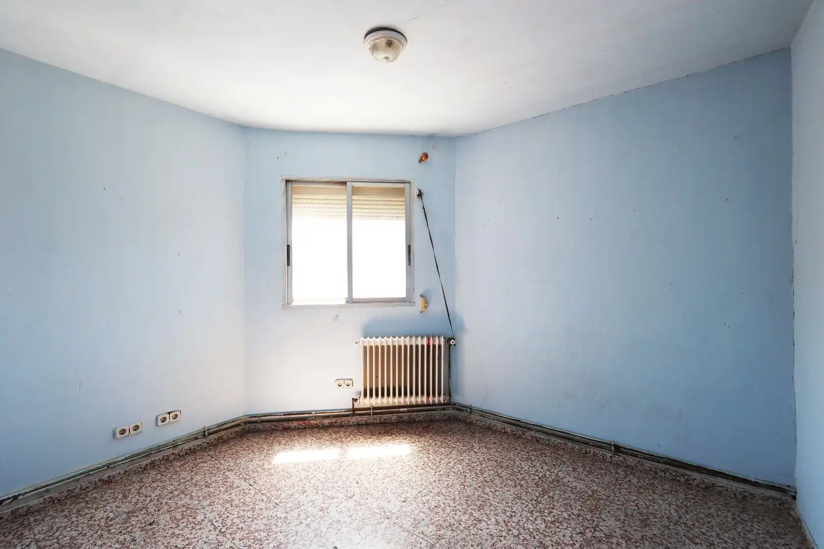 Habitación de Piso en venta en Madrid con Calefacción