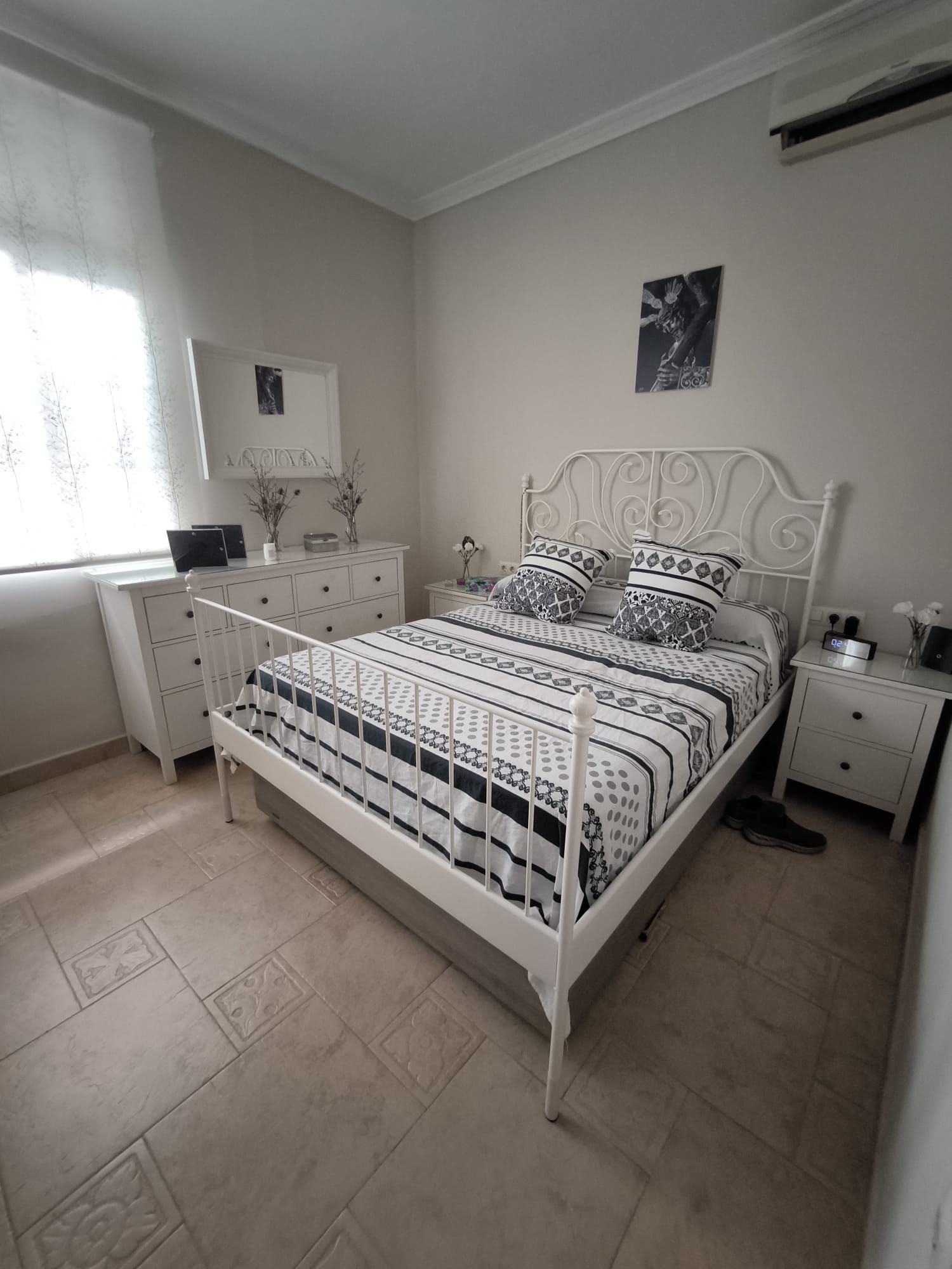 Bedroom of Flat for sale in  Sevilla Capital