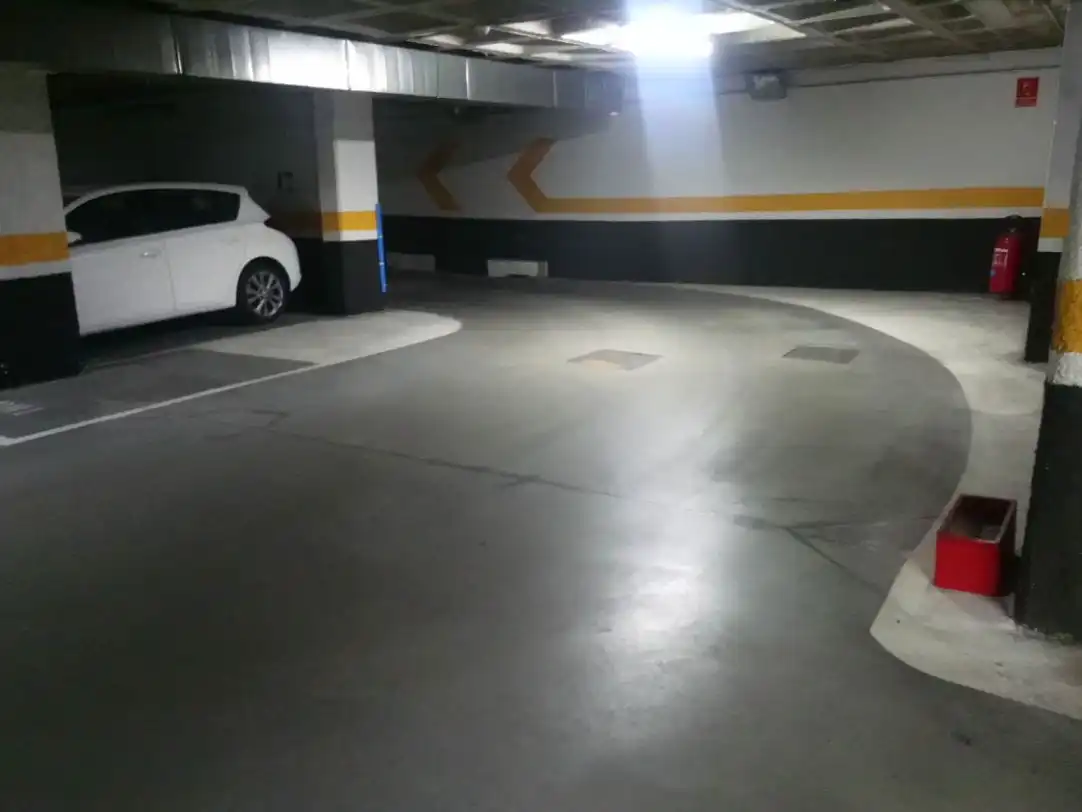 Aparcament de Garatge de lloguer en Madrid