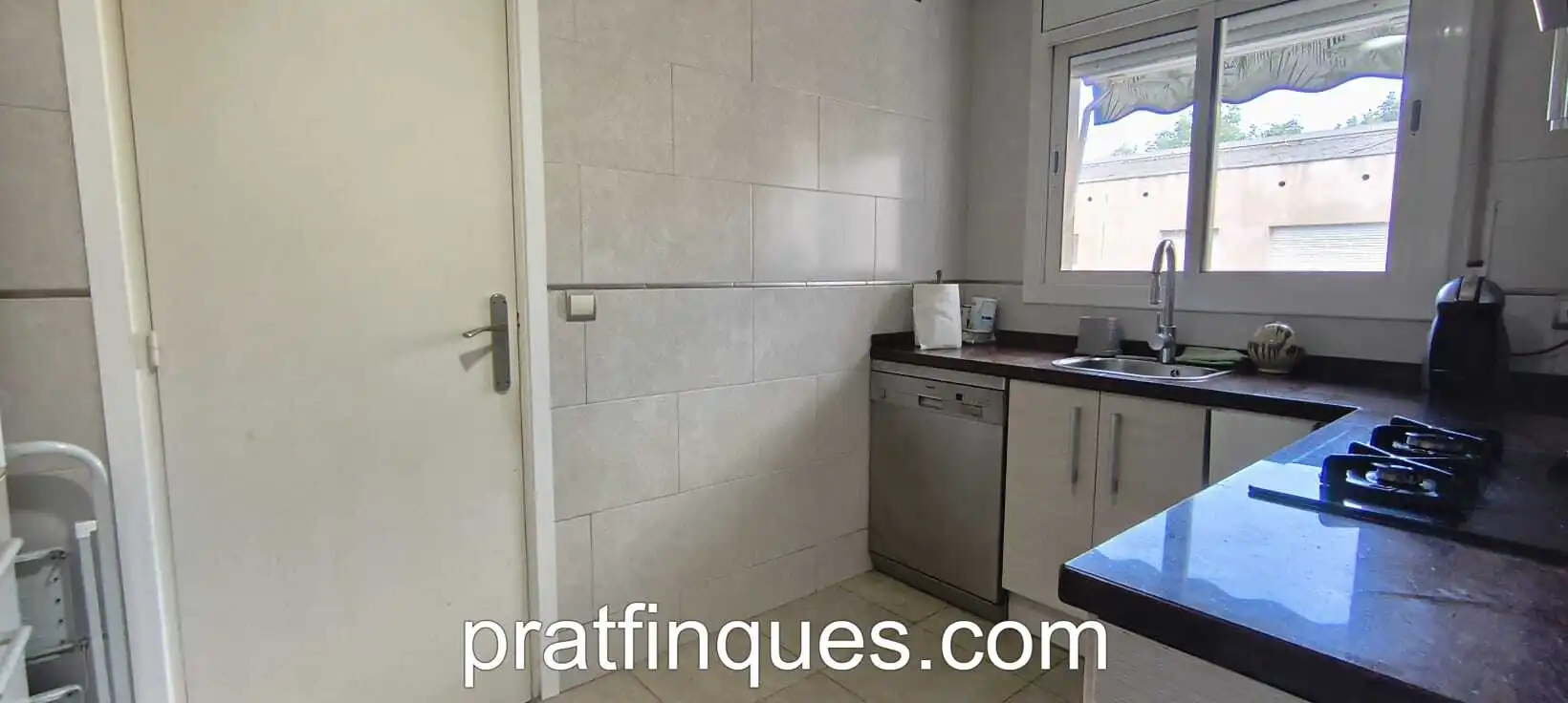 Küche von Wohnung zum Verkauf in El Prat de Llobregat mit Klimaanlage, Heizung und Ofen