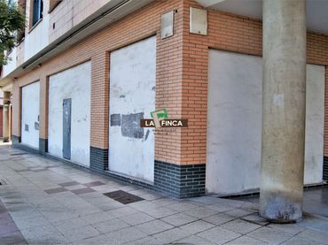 Local comercial en alquiler en Centro - Casco Histórico