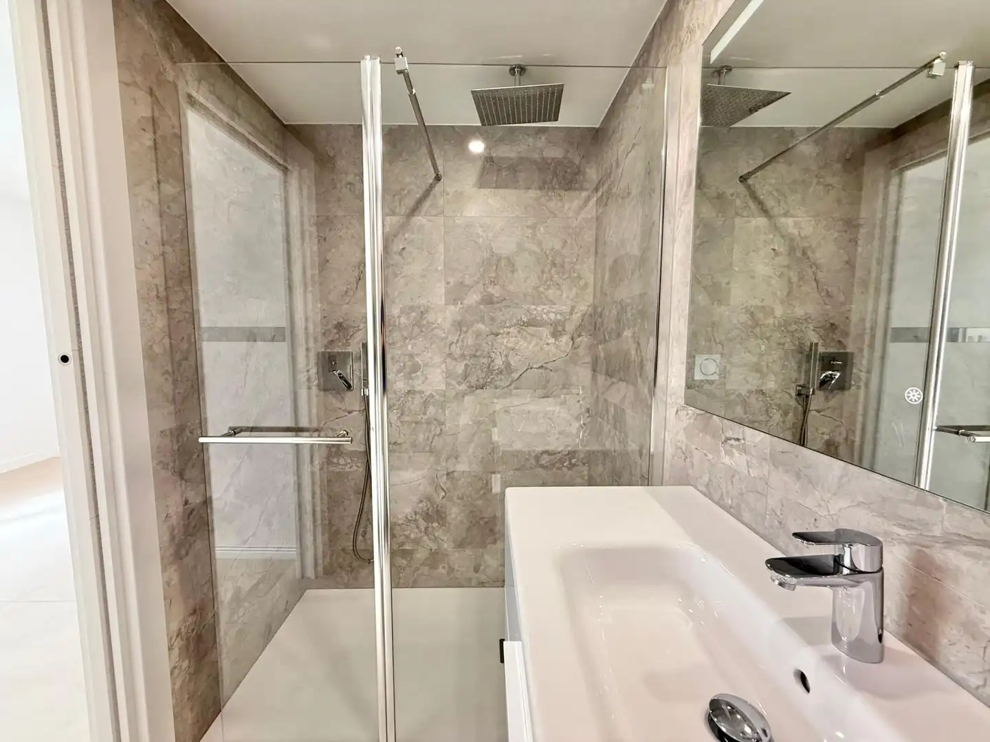 Baño de Casa adosada de alquiler en  Palma de Mallorca con Aire acondicionado, Calefacción y Jardín privado