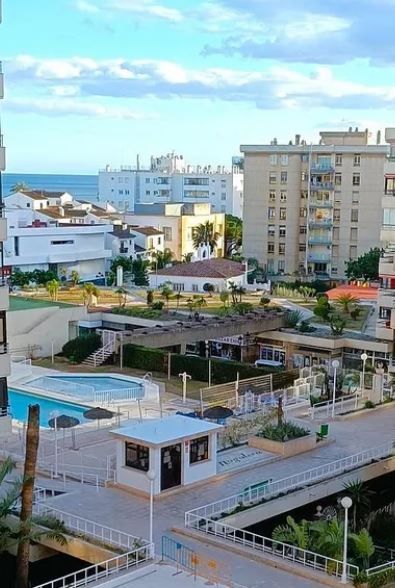 Apartment for sale in El Bajondillo