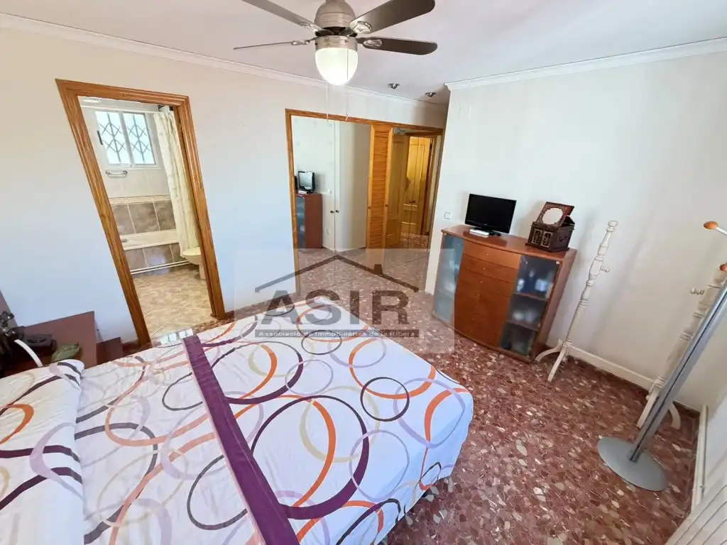 Schlafzimmer von Dachboden zum Verkauf in Alzira mit Heizung und Terrasse