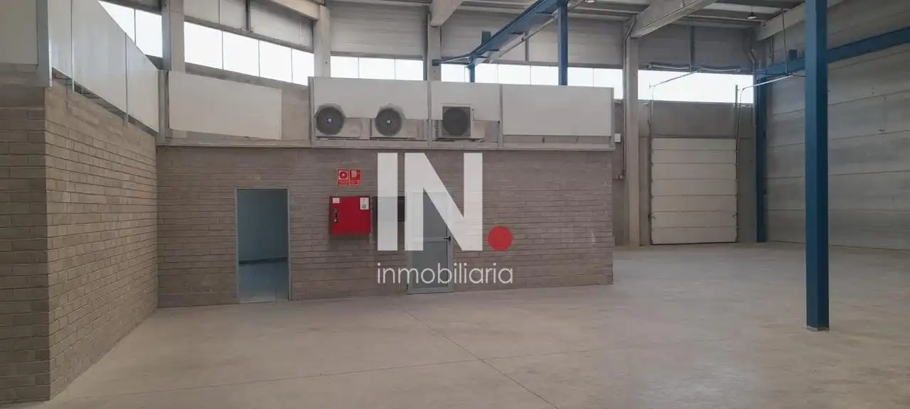 Fabrikhallen zur Miete in Torrefarrera