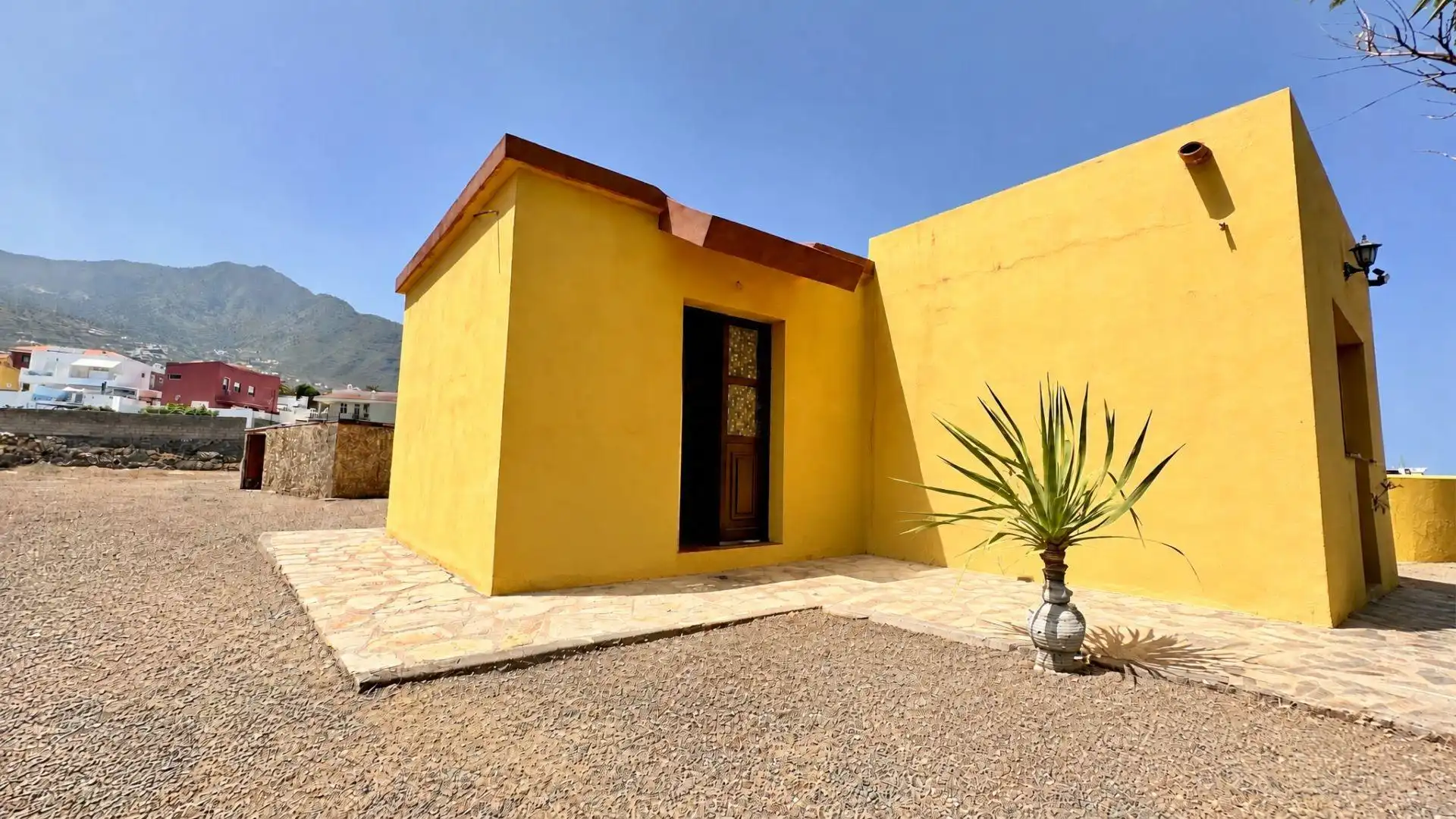 Exterior view of Houses for sale in Cuevecitas - Malpaís