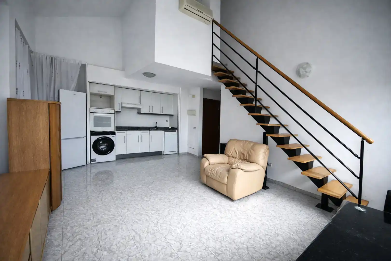 Sala de estar de Dúplex en venta en Lloret de Mar con Aire acondicionado y Piscina