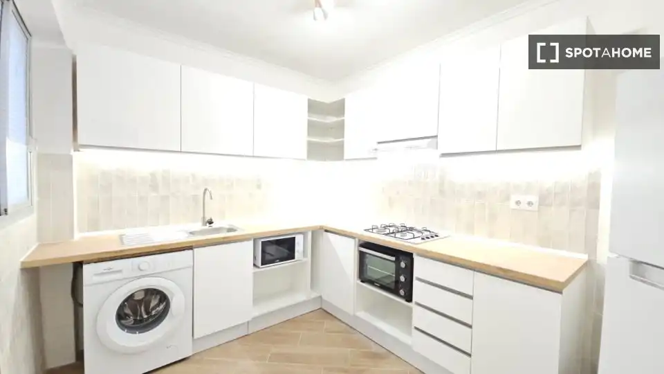 Küche von Wohnung zur Miete in Valencia mit Klimaanlage, Heizung und Möbliert