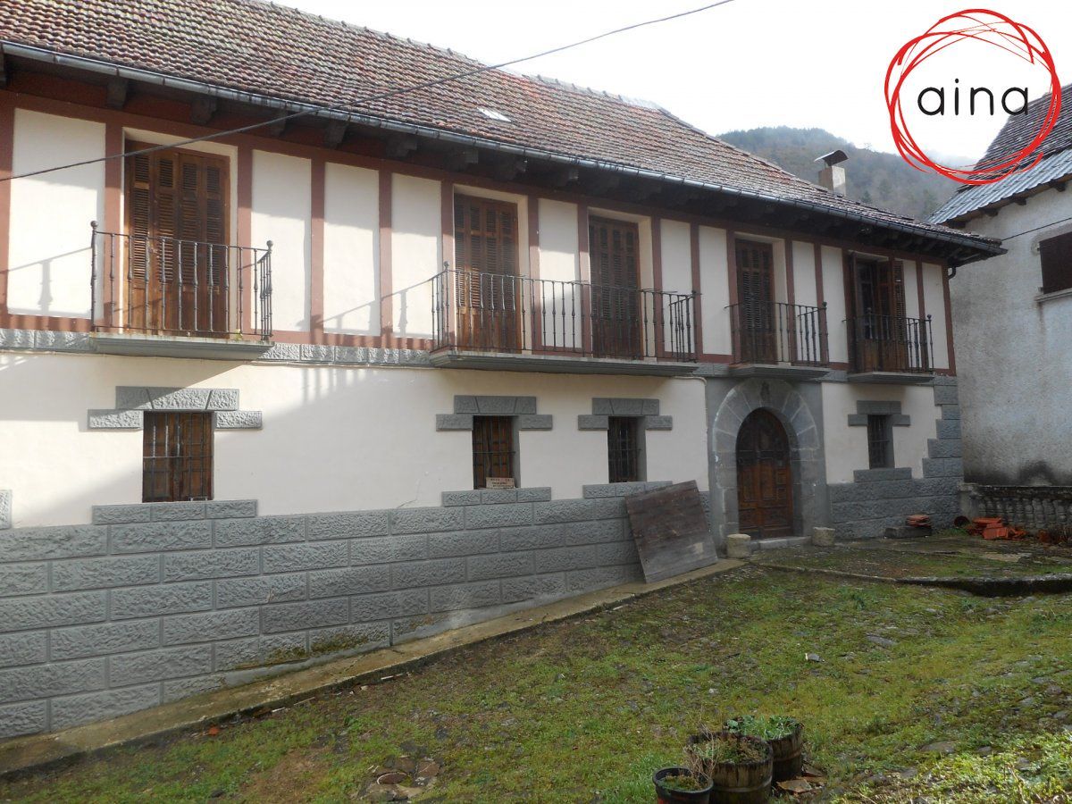 Vista exterior de Finca rústica en venda en Uztárroz / Uztarroze amb Jardí privat i Terrassa