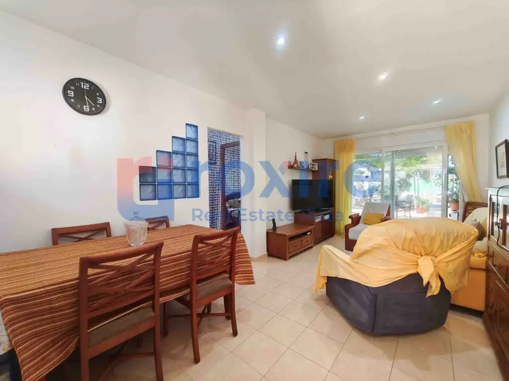 Vista exterior de Planta baja en venta en Sant Josep de sa Talaia con Jardín privado, Terraza y Piscina comunitaria