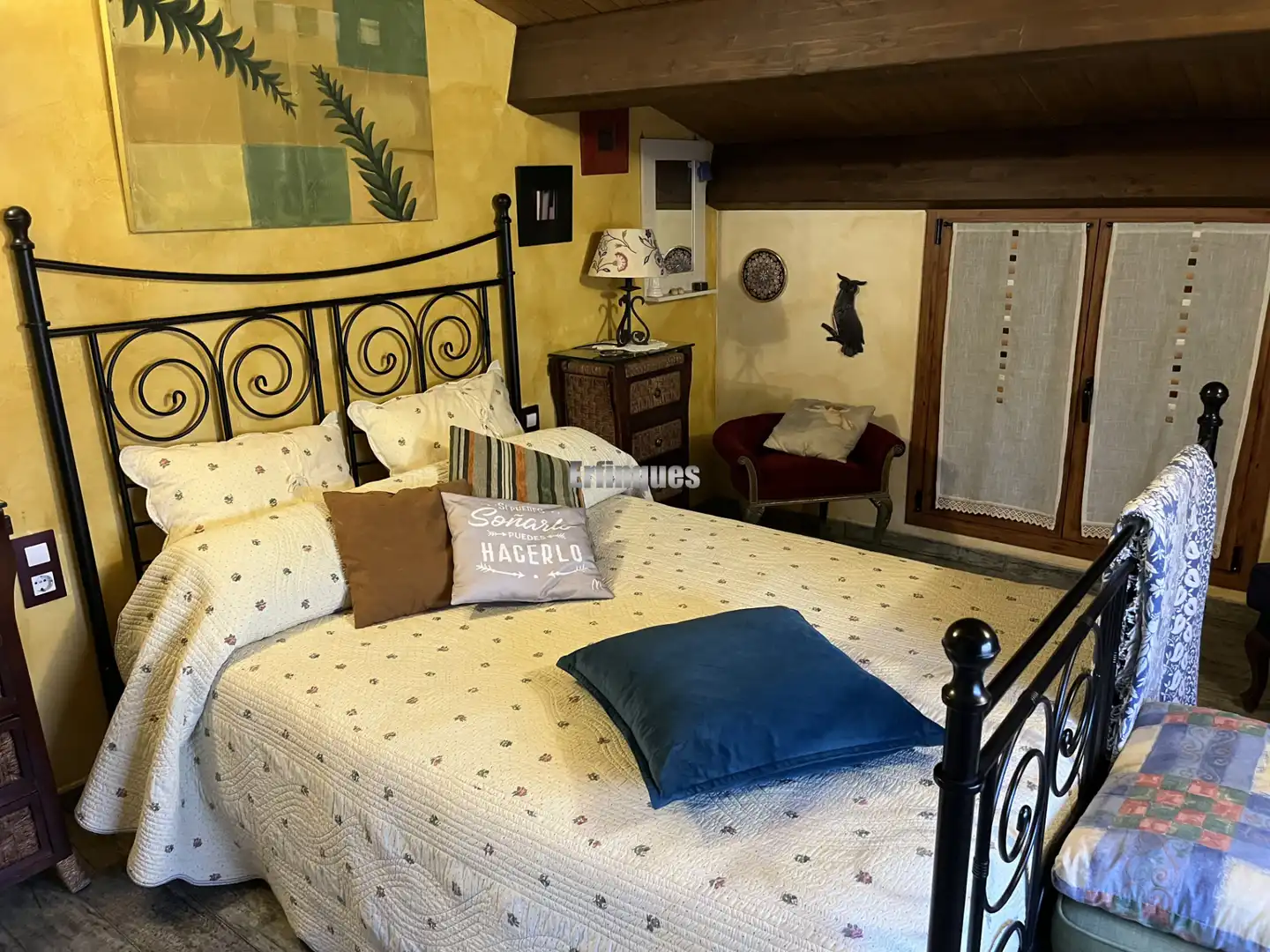 Schlafzimmer von Haus oder Chalet zum Verkauf in Rubí mit Klimaanlage, Heizung und Privatgarten