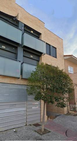 Garaje en Alquiler en Calle Ramón y Cajal, 29 en Cadrete