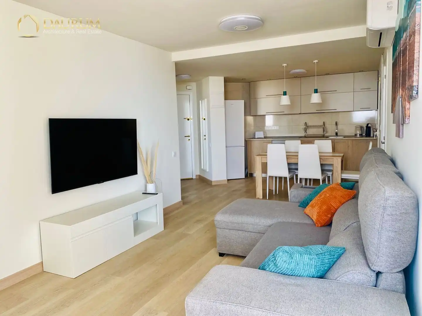 Appartamento con piscina in vendita a CALLE DE VIENA, 1, imagen 4
