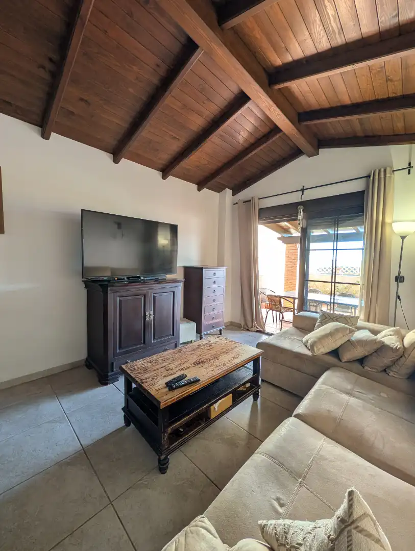 Sala de estar de Planta baja de alquiler en Estepona con Aire acondicionado, Calefacción y Terraza