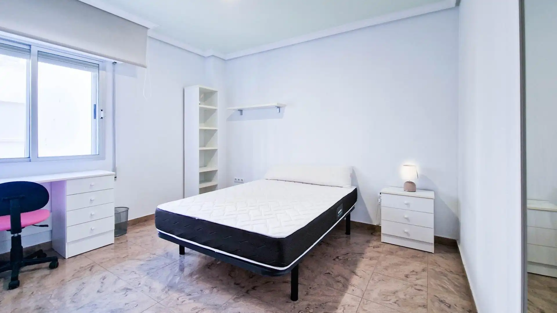 Bedroom of Flat for rent in Badajoz