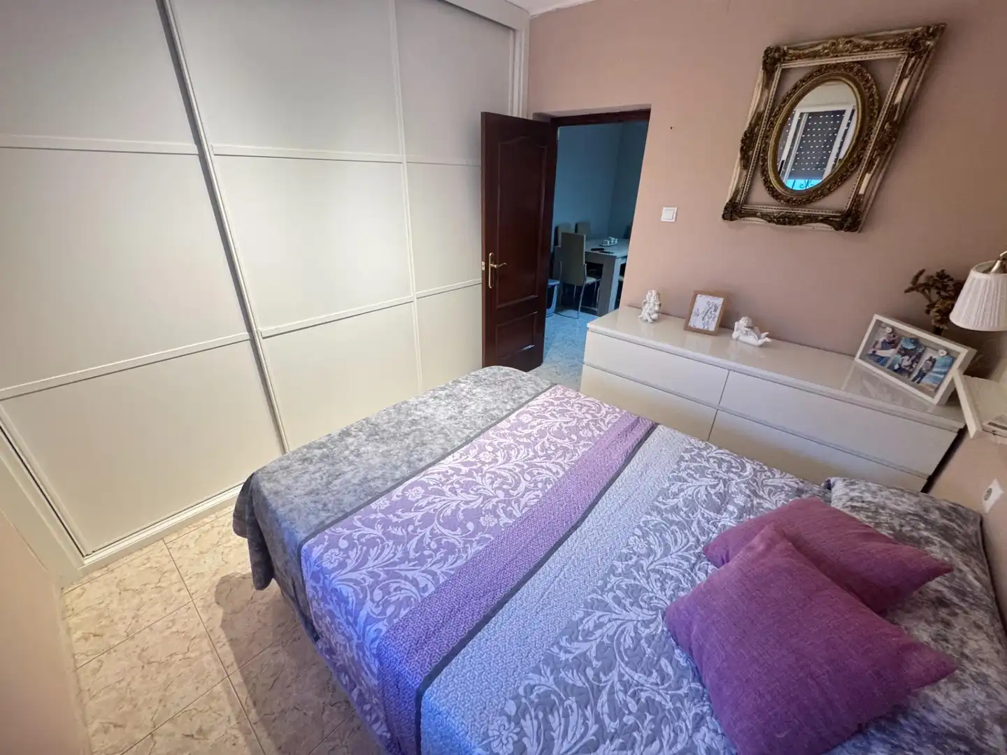 Habitación de Piso en venta en Sevilla con Aire acondicionado y Calefacción