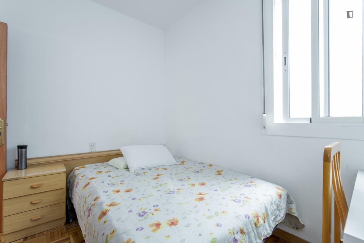 Apartment for share in El Clot