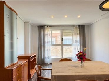 Flat with lift for sale in Parque de la Bombilla