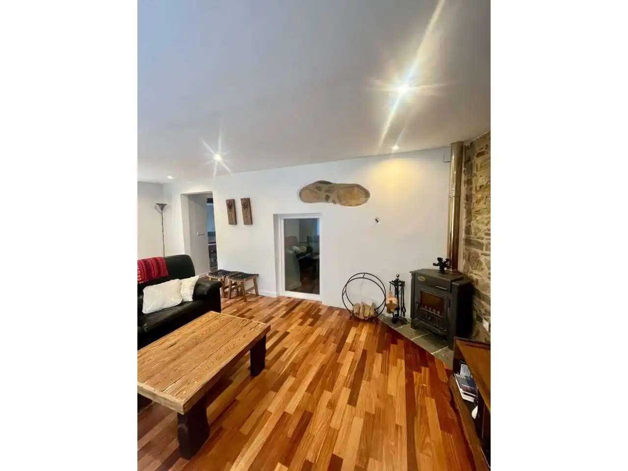 Haus oder Chalet zur Miete in Miño mit Heizung, Privatgarten und Schwimmbad