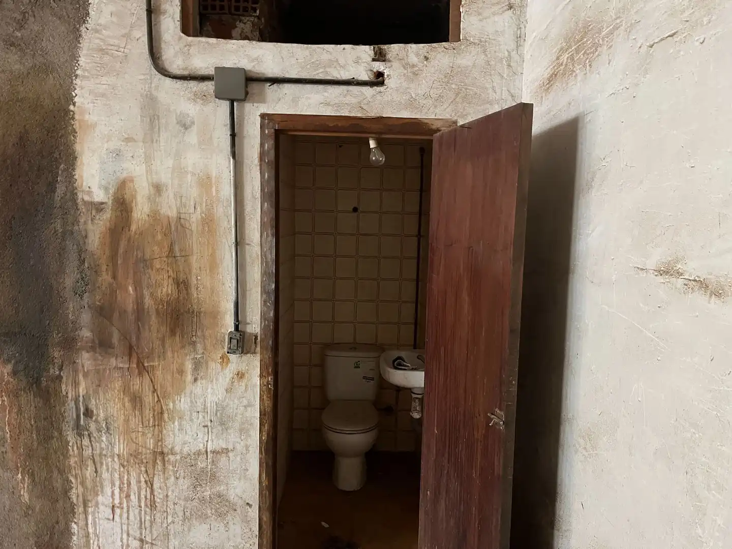 Baño de Local en venta en Arenas de San Pedro