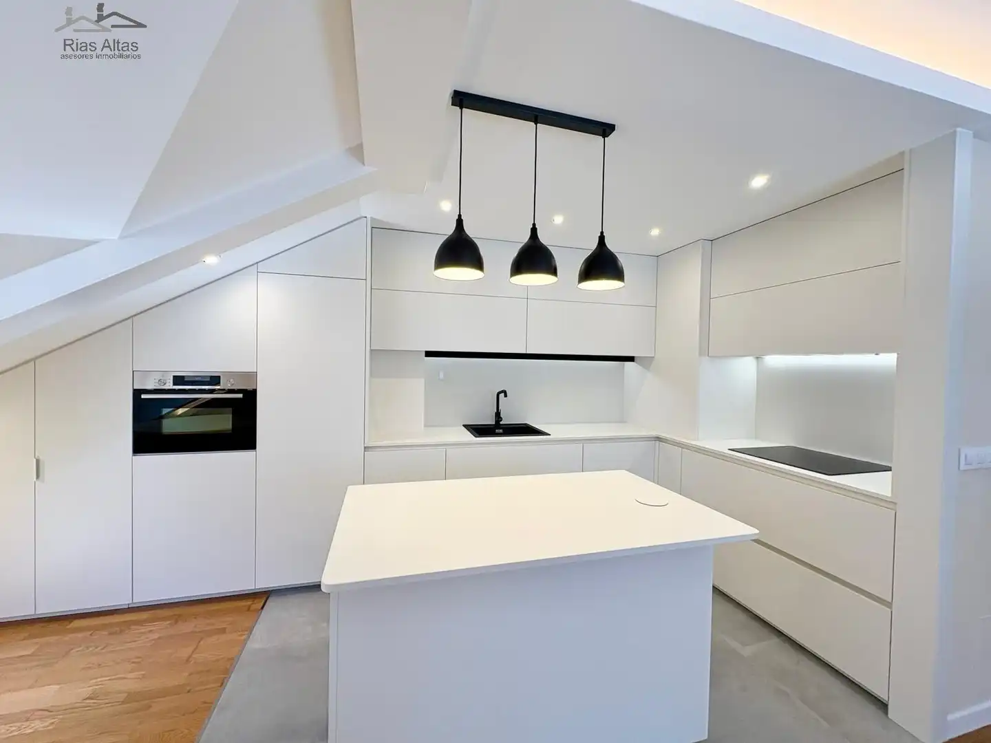 Cocina de Piso en venta en A Coruña Capital  con Calefacción