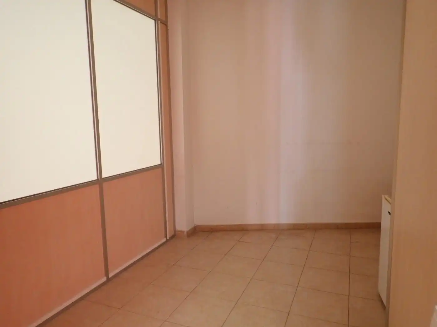 Büro zur Miete in Gavà mit Klimaanlage, Heizung und Möbliert