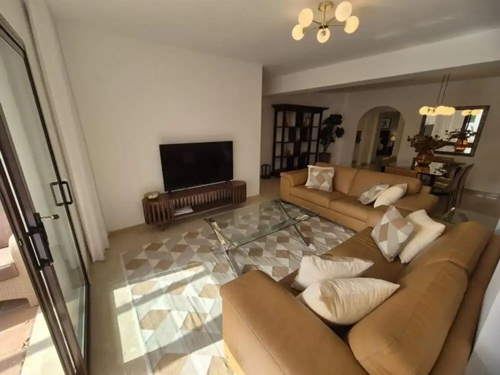 Sala d'estar de Apartament de lloguer en Marbella amb Aire condicionat, Terrassa i Traster
