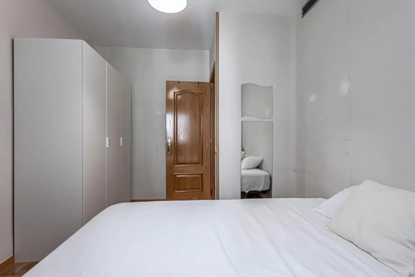 Bedroom of Flat for sale in Madrid  with Heating, Parquet flooring and Terrace