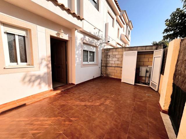 Casa adosada en Venta en Polop
