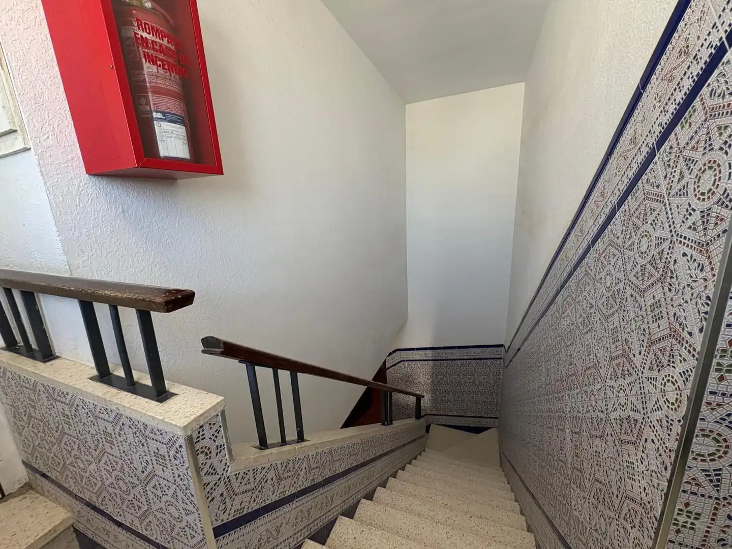 Flat for sale in Sevilla  with Air Conditioner, Terrace and Storage room